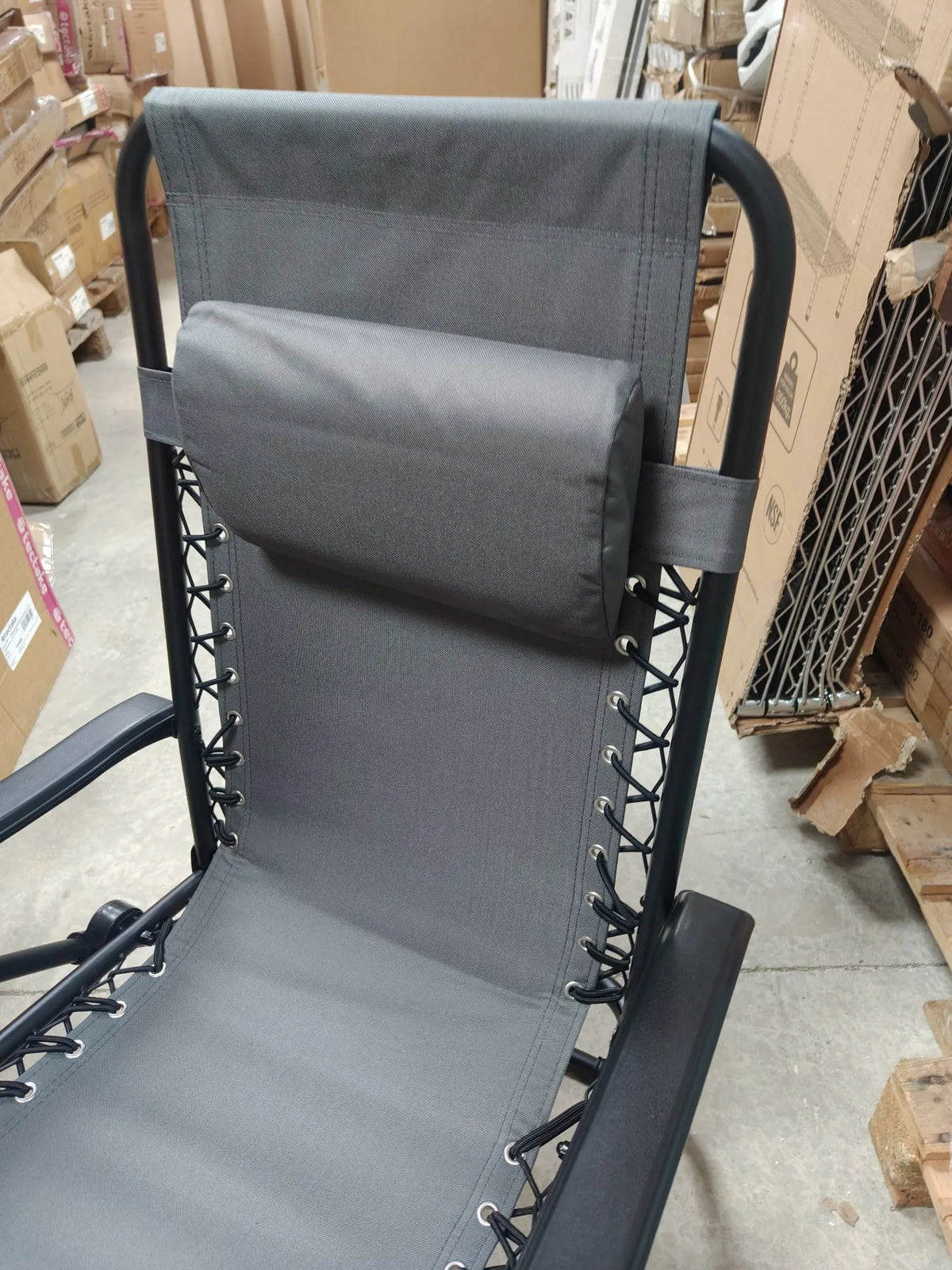 Tumbona con reposabrazos plegable