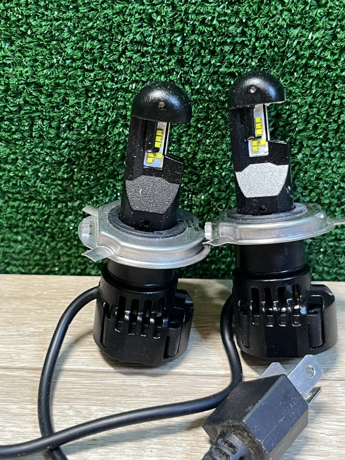 Luz de cruce y de carretera LED homologada OSRAM