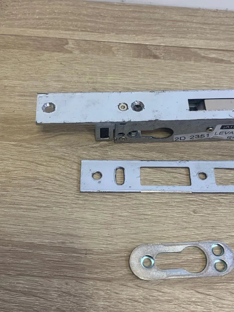 Cerradura de Embutir para Carpintería Amig