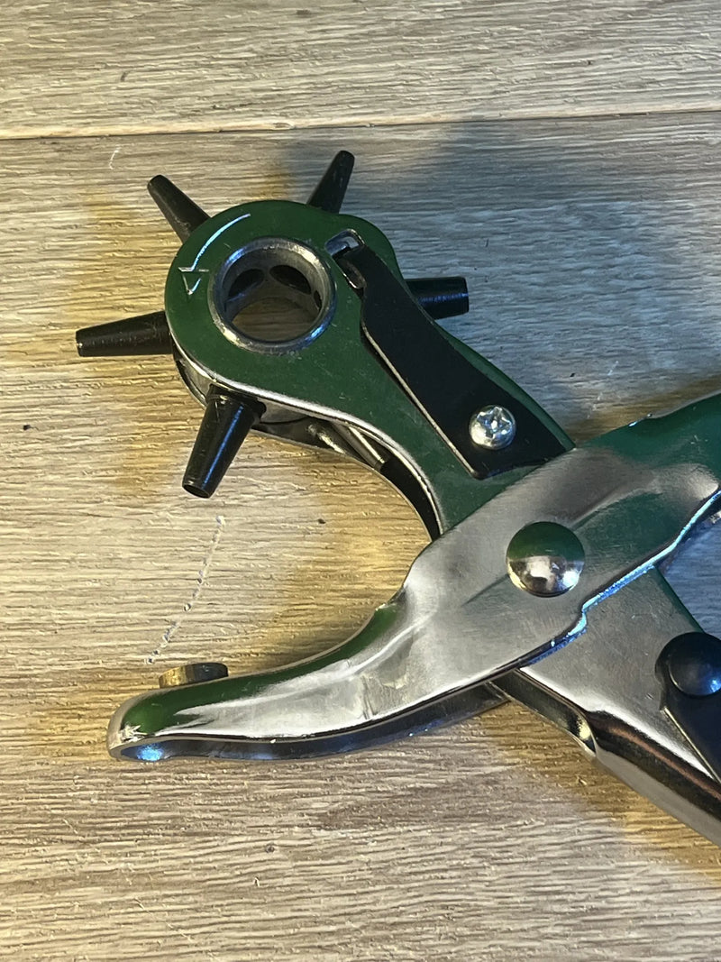 Juego de perforadora de cuero Amazon Basics