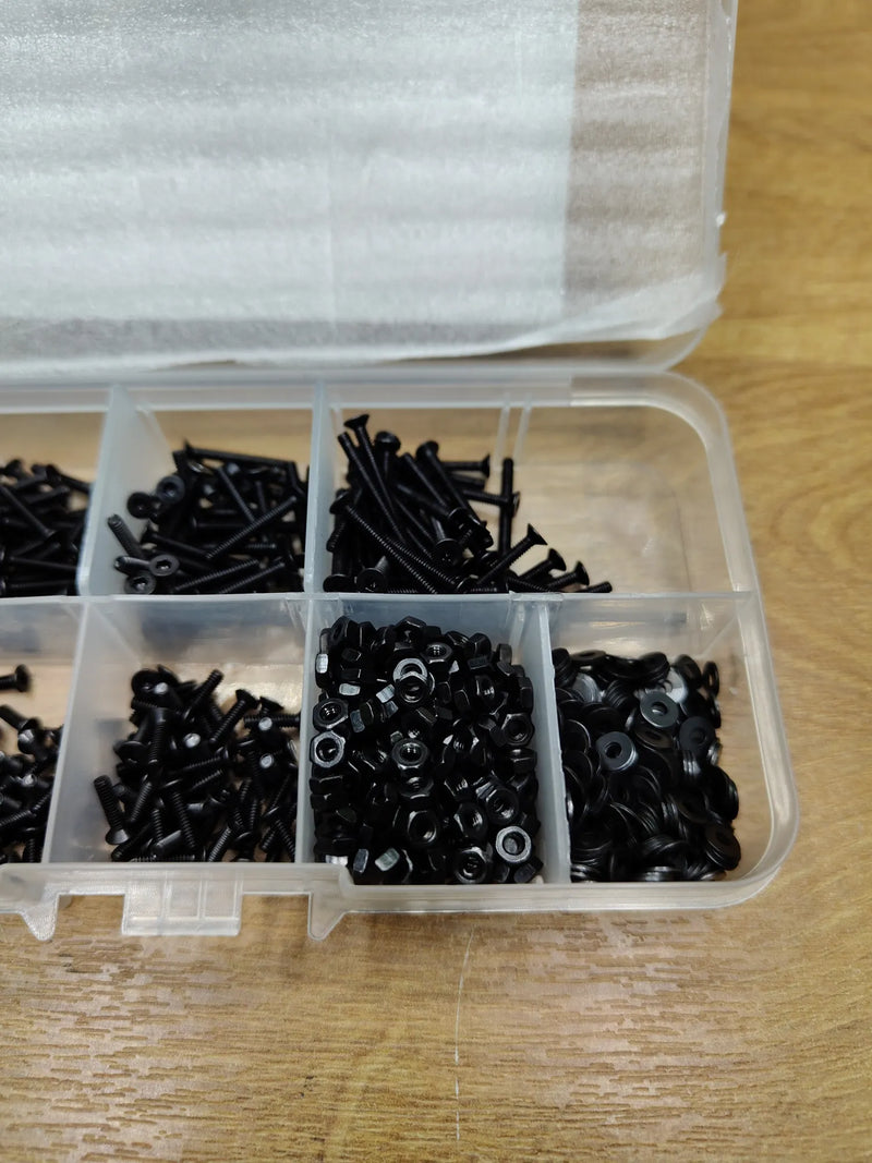 Juego de tornillos y tuercas