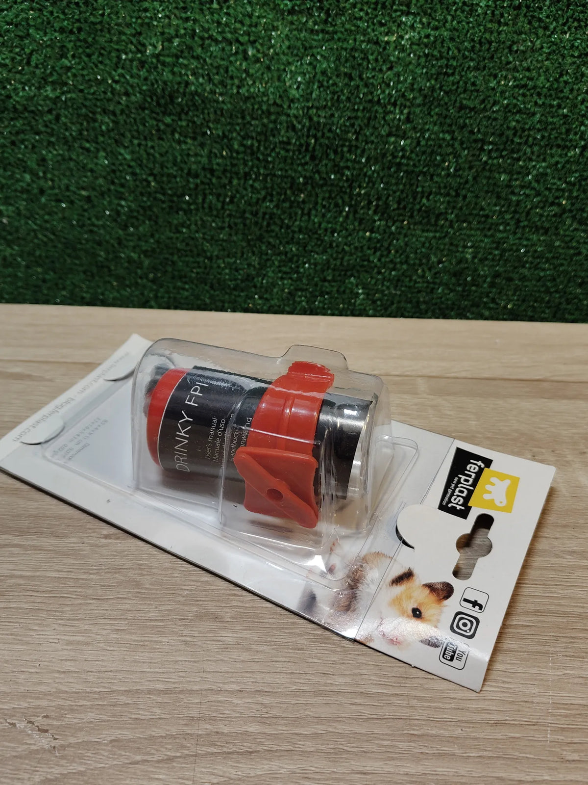 Bebedero para Pequeños Animales FERPLAST