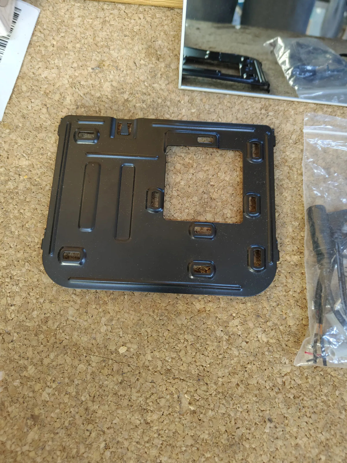 Monitor espejo manos libres 2 hilos 7" Legrand