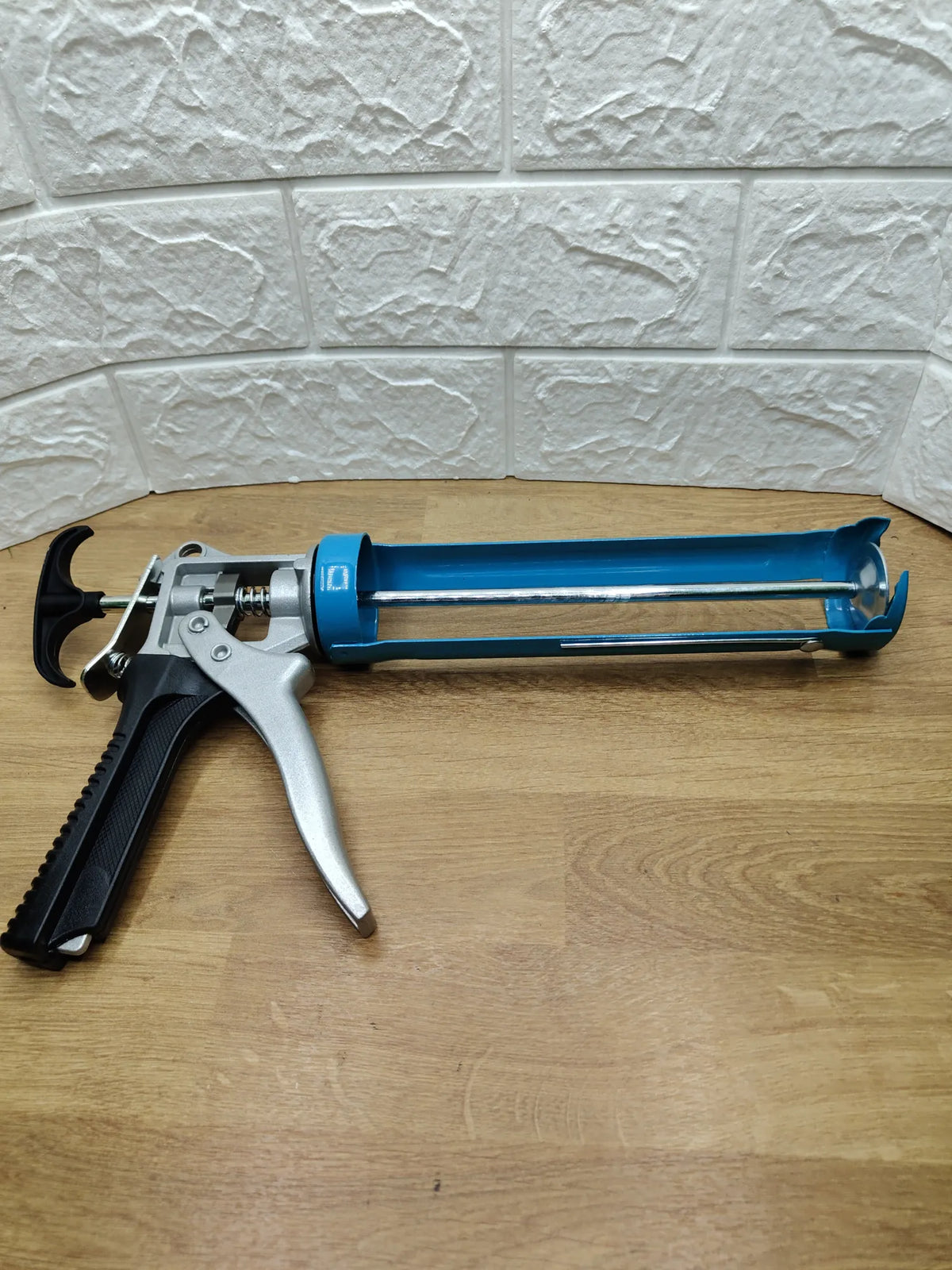 Pistola sellado calafateo Amazon Basics