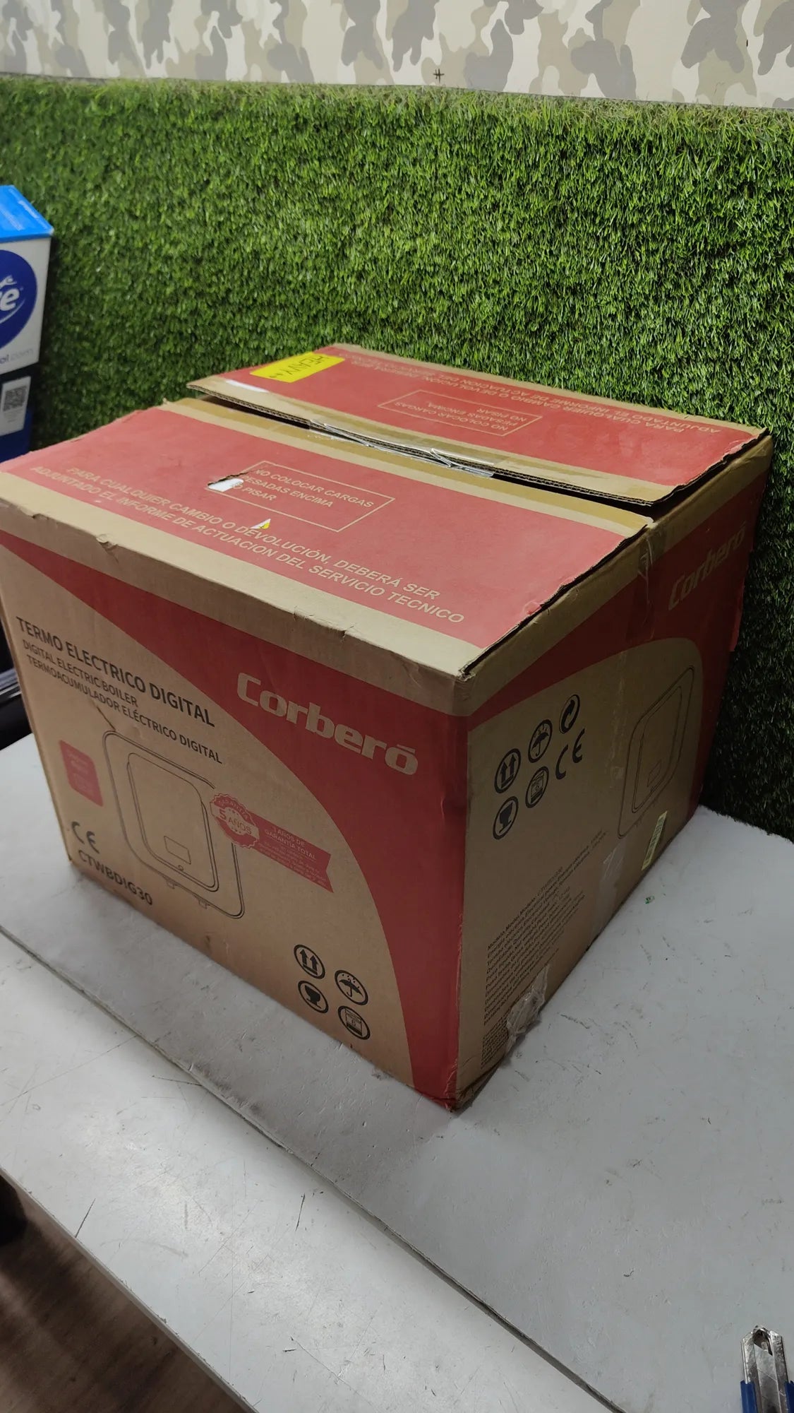 Termo Eléctrico Compacto Digital | CTWBDIG30 | 30L