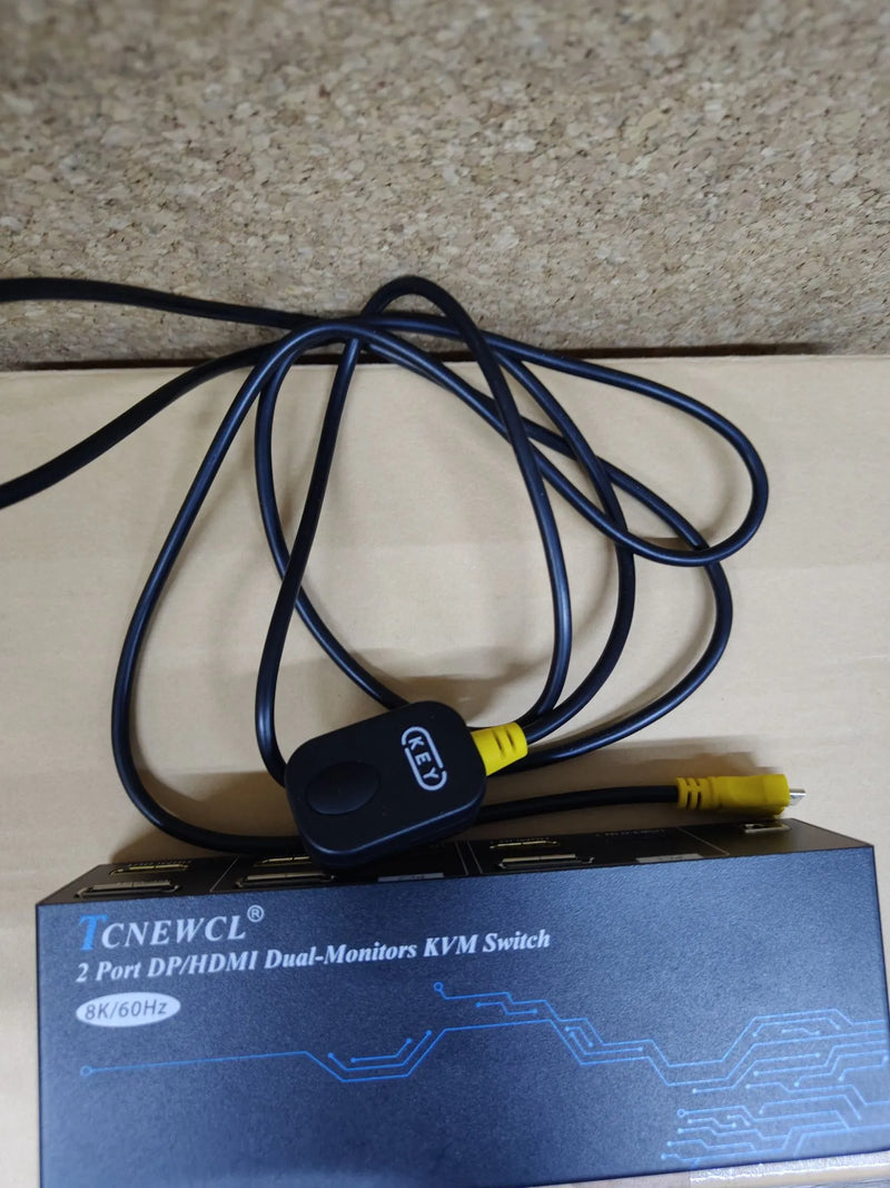 conmutador KVM dual monitor HDMI DisplayPort TCNEWCL