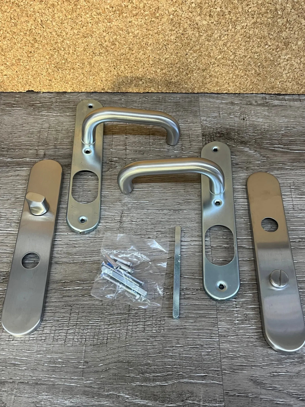 Juego de tiradores de acero inoxidable para puerta Bricard