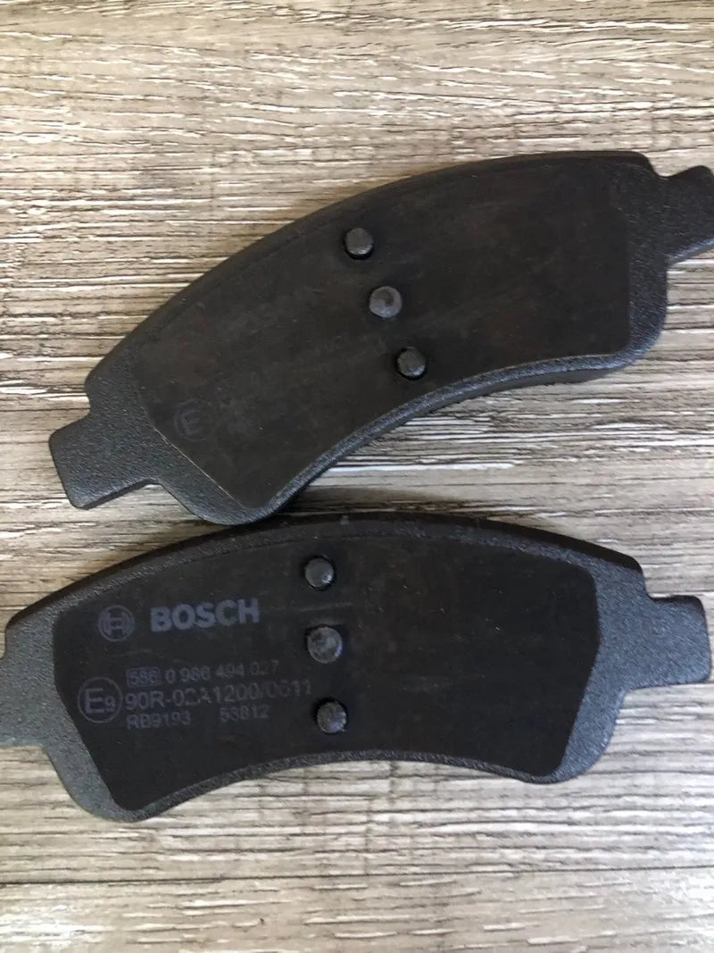 BOSCH 0 986 494 027 Juego de pastillas de freno