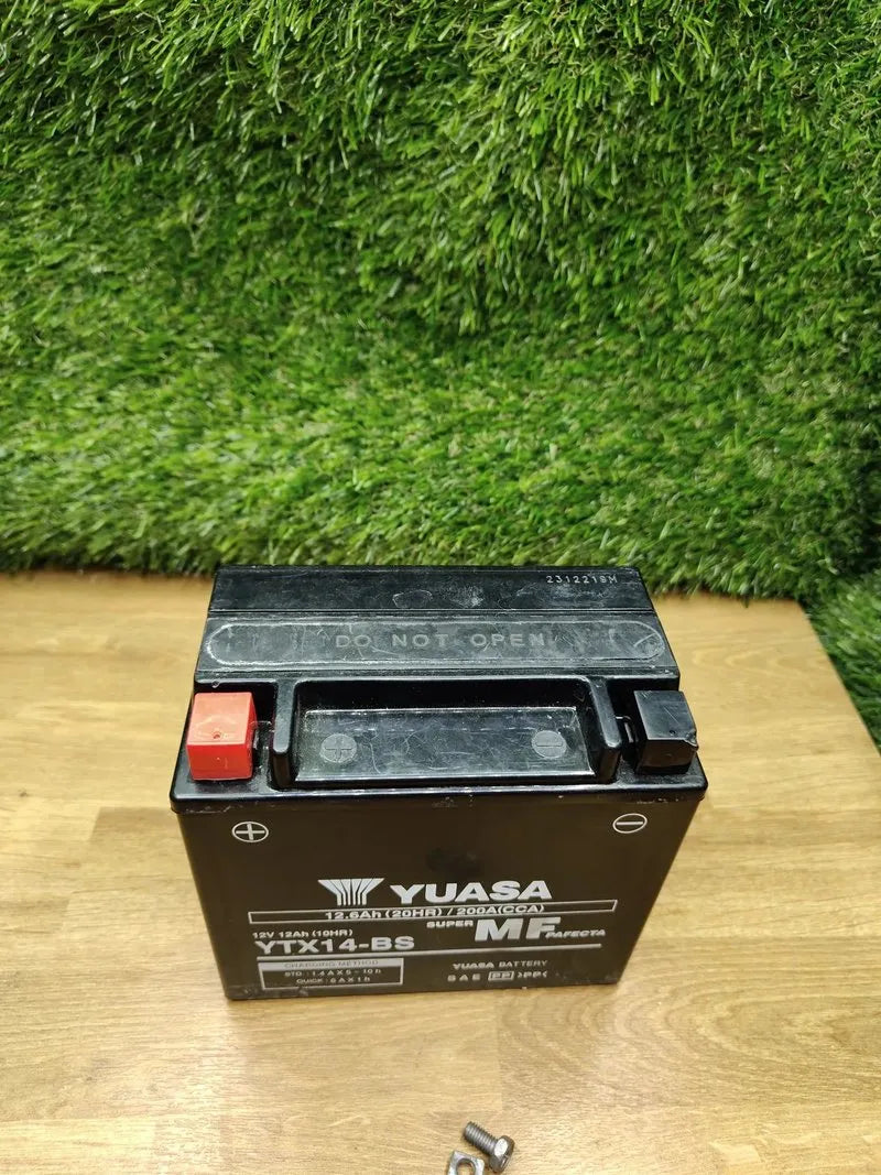 Batería para motocicleta YUASA