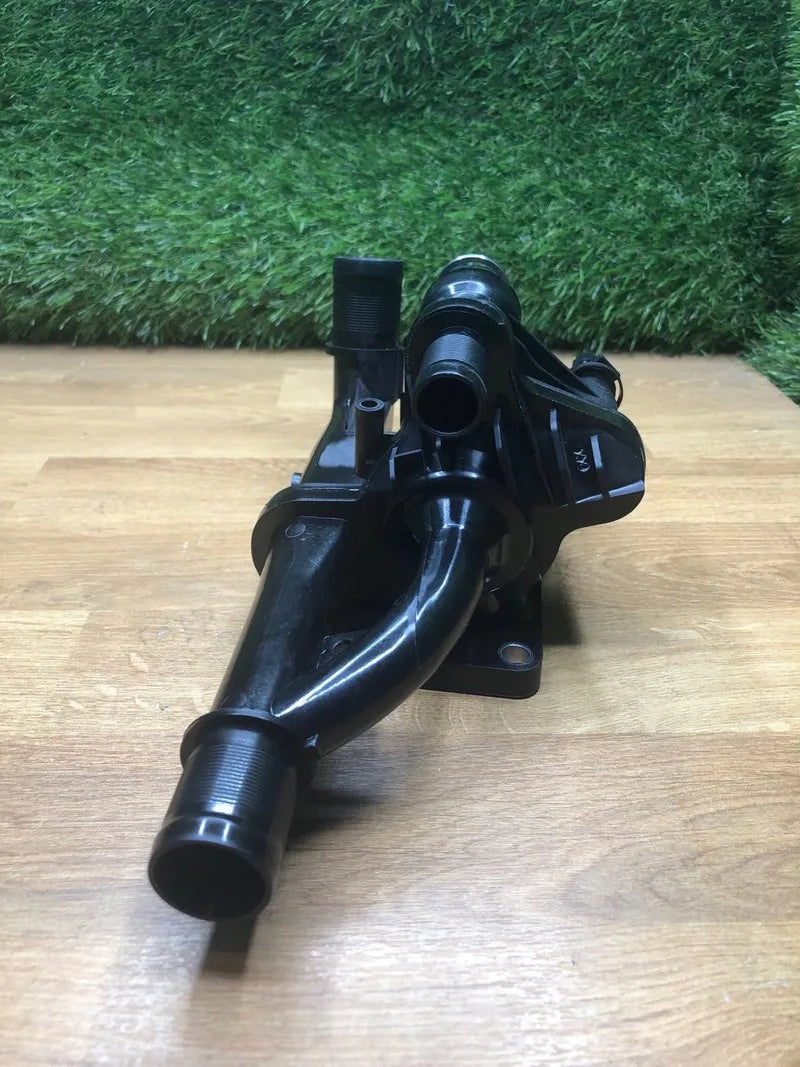 Carcasa Termostato Refrigerante Automóvil