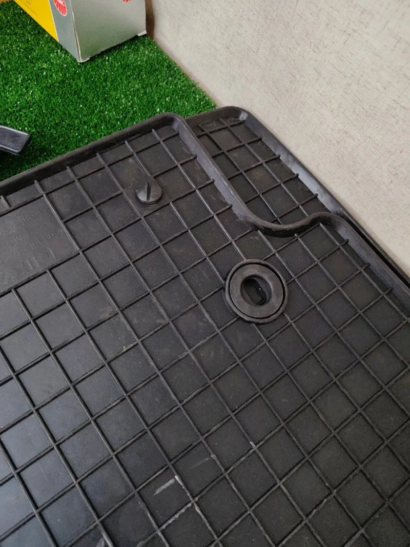 Alfombrillas de goma para MG ZS II (4 uds)