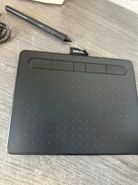 Tableta Gráfica Wacom Intuos Small con Lápiz Negro