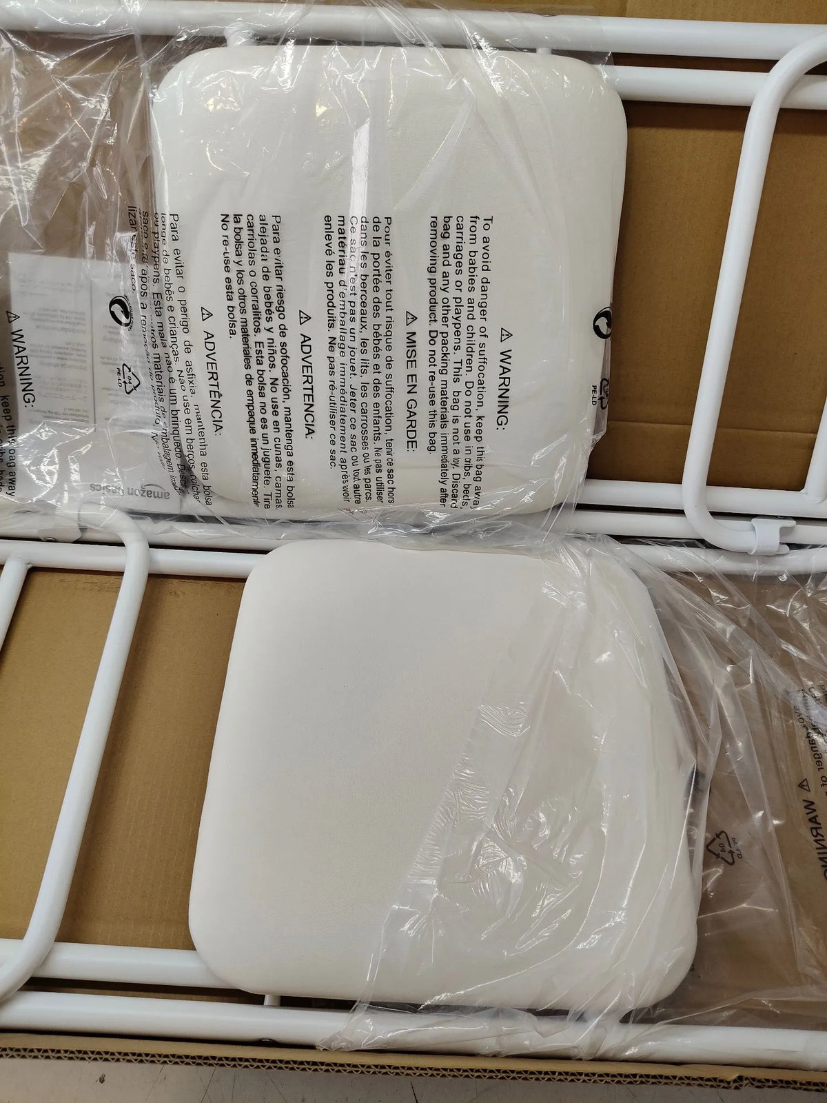 Taburete Plegable con Respaldo - AMAZON BASICS