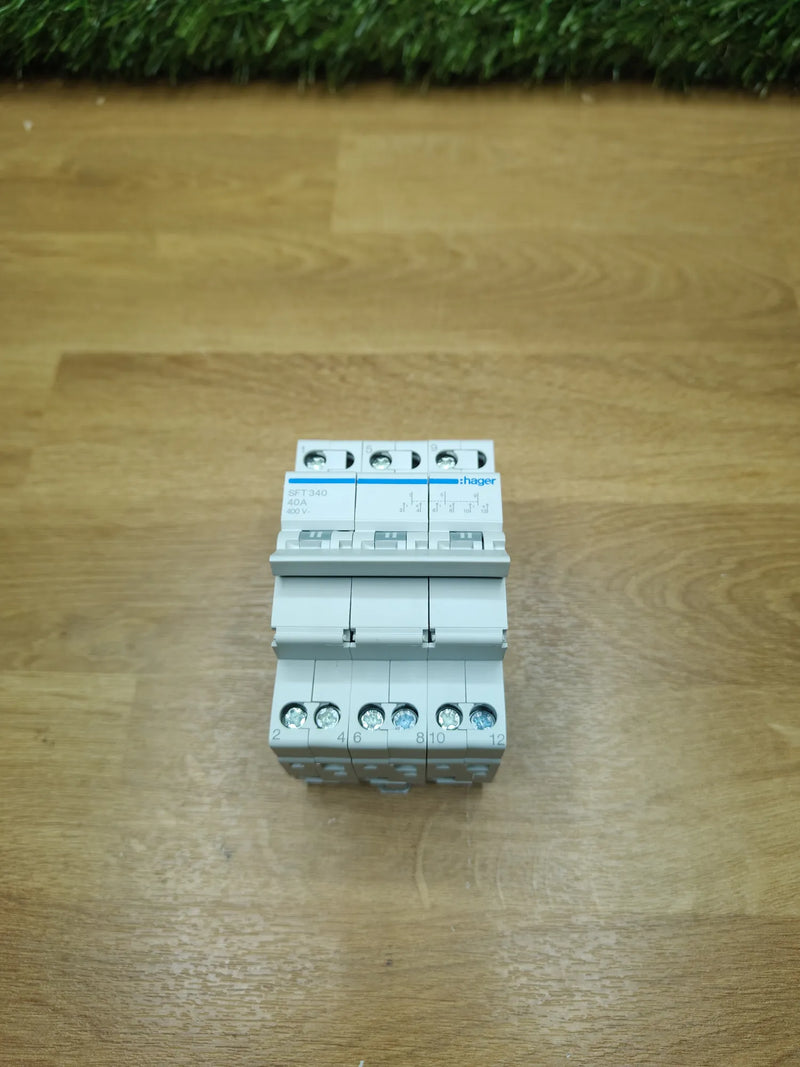 Conmutador modelo 3P 40A