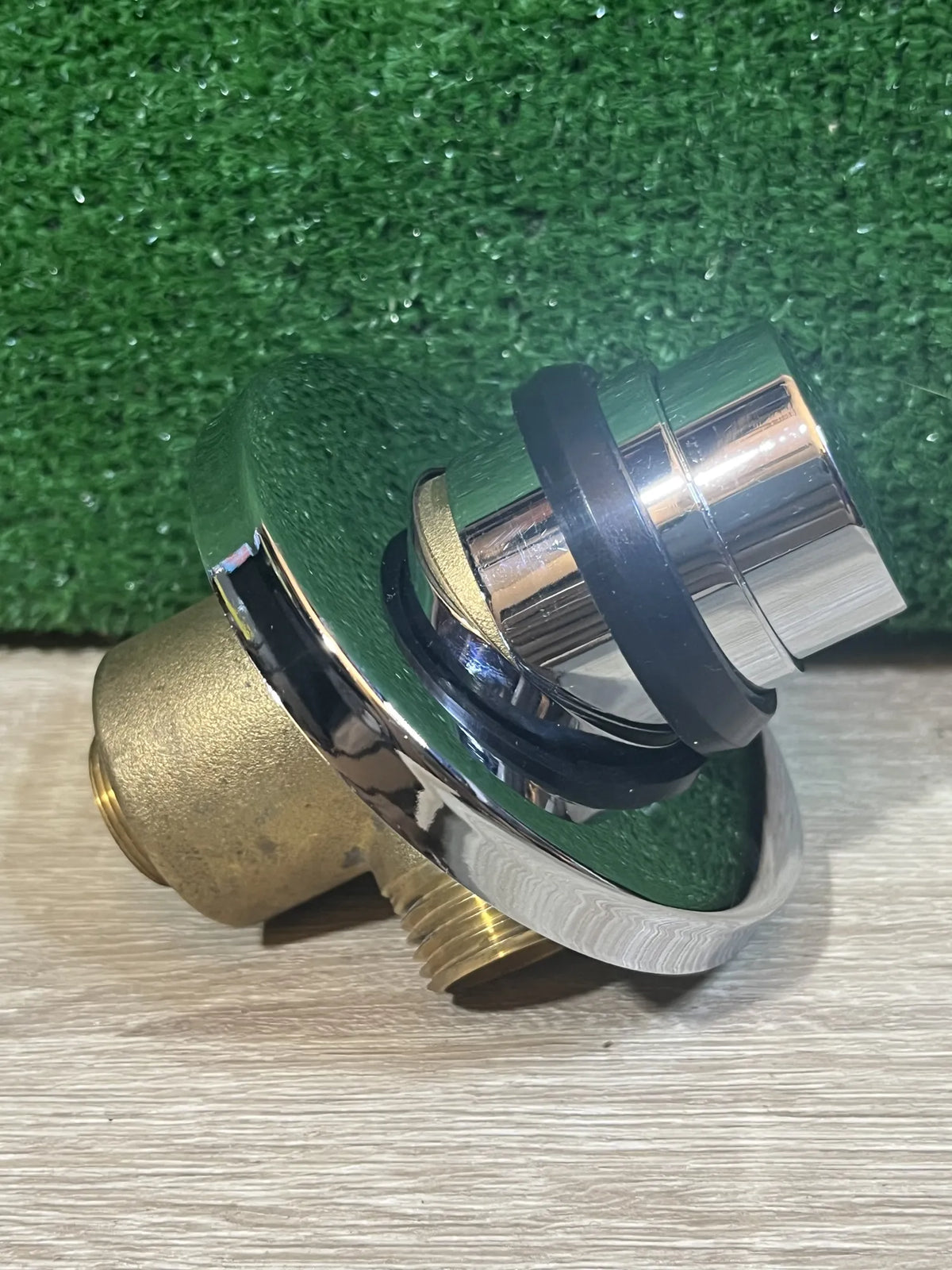 Grifo temporizado de ducha empotrado