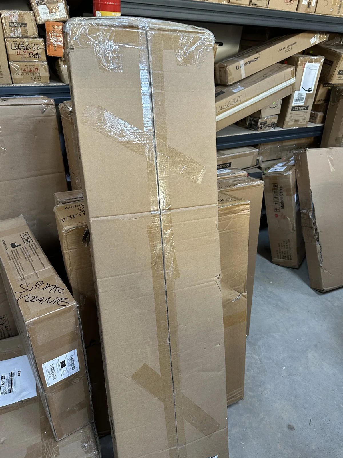 Mesa auxiliar de madera