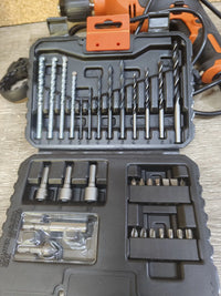 Taladro percutor con cable Black+Decker