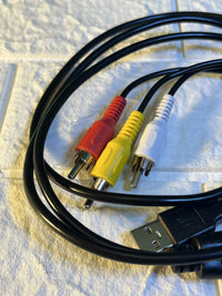 Cable USB macho a 3 RCA macho