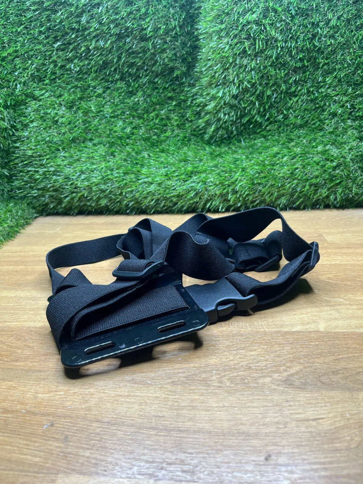 Arnés de Pecho Ajustable para GoPro y Cámaras Acción Amazon Basics