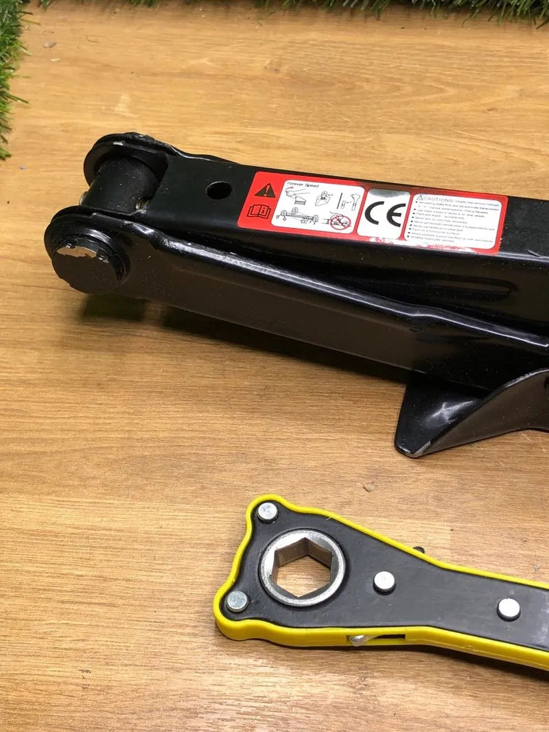 Gato de Tijera de 1,5 toneladas for automóvil
