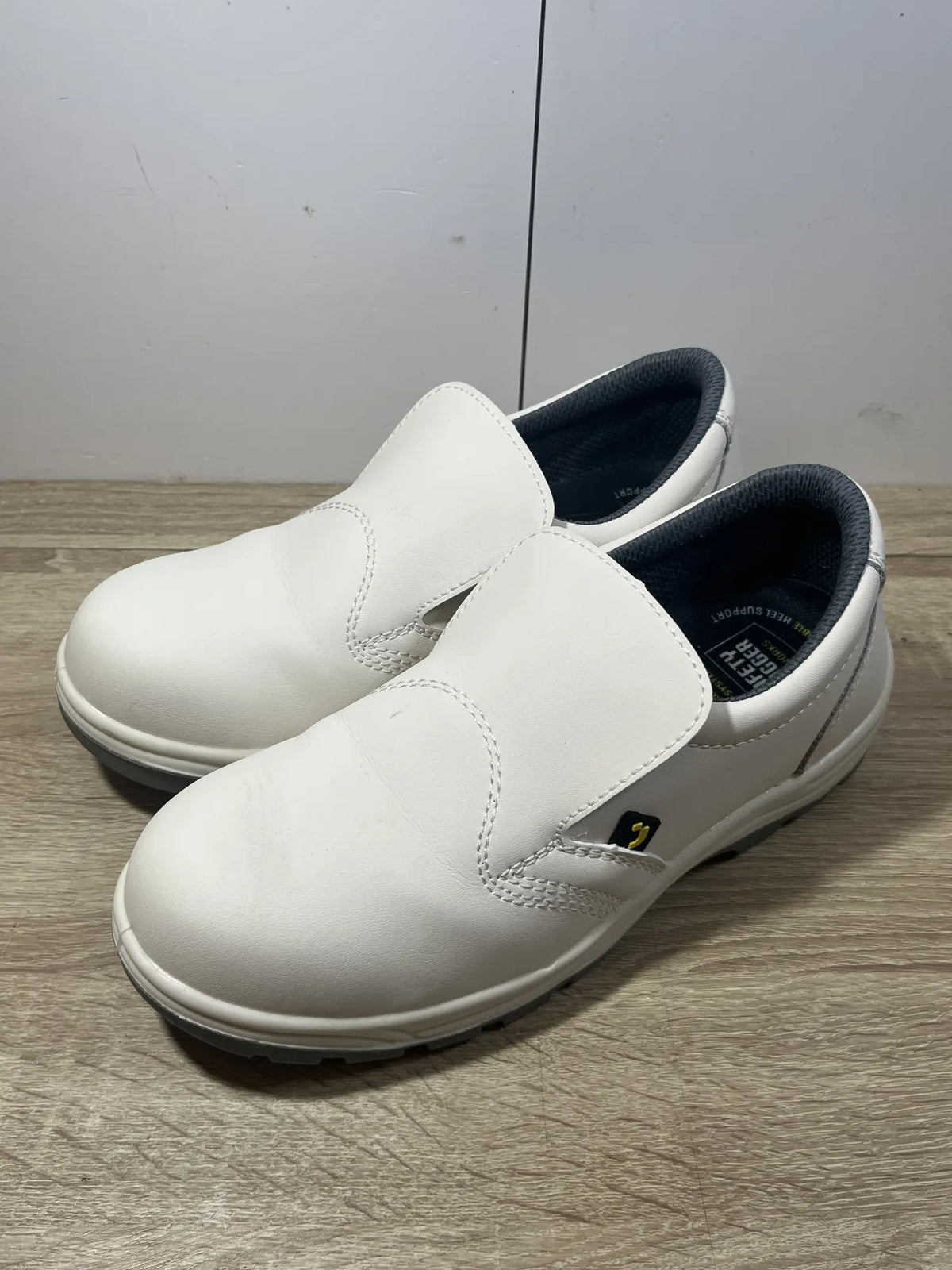 Zapato de Trabajo Profesional SAFETY JOGGER