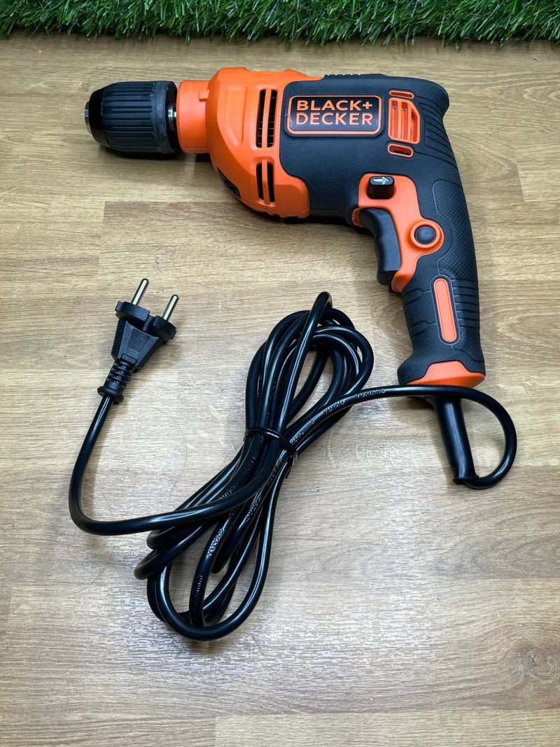 Taladro percutor con cable de alto rendimiento BLACK+DECKER