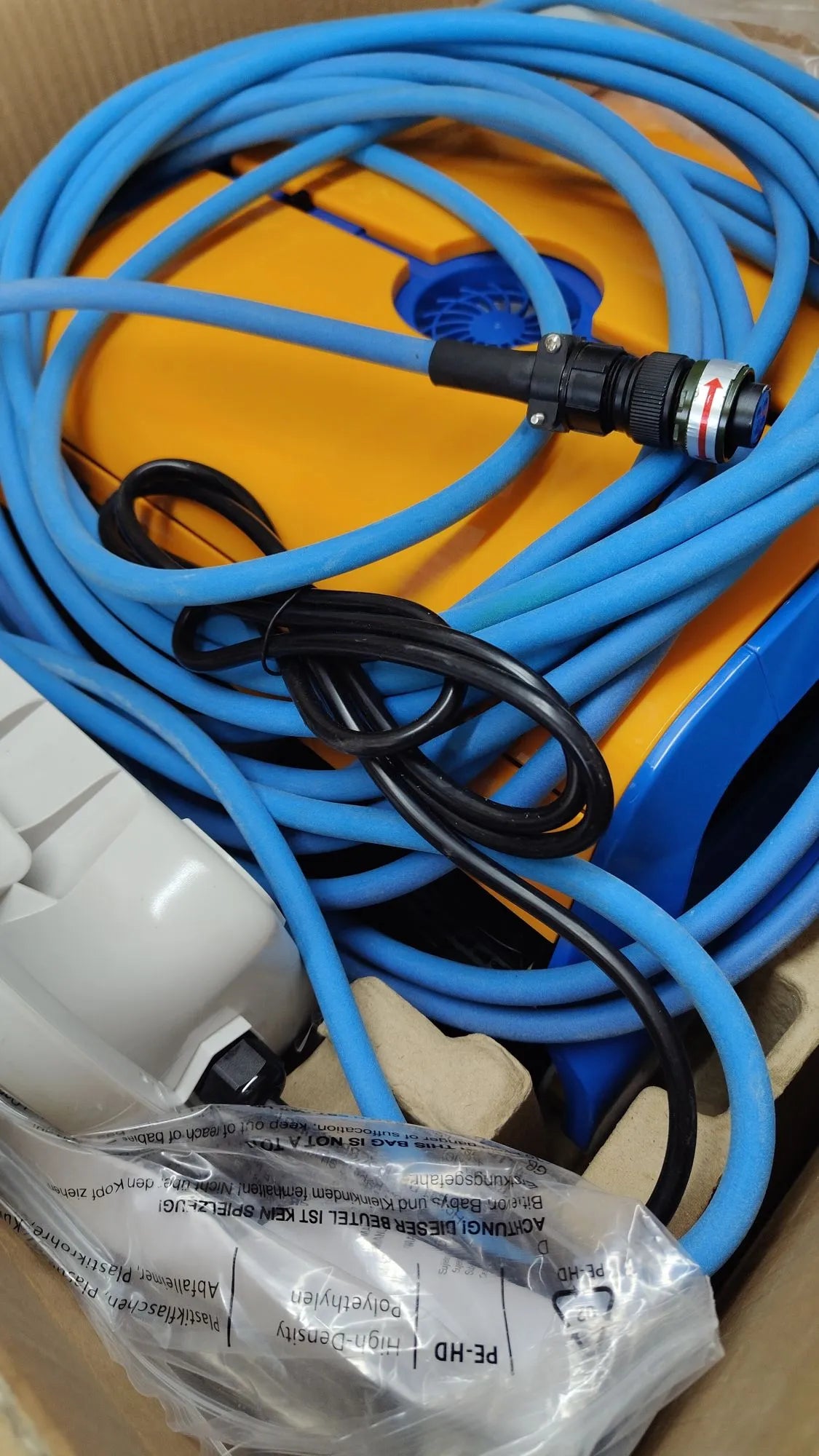 Limpiafondos SCIPY, Limpiador de Piscinas, Limpiafondos Automático