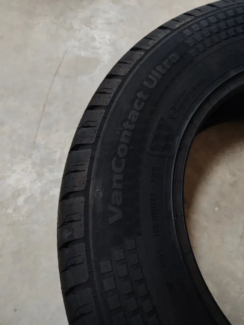 Neumático 205/70 R15C 106/104R - CONTINENTAL
