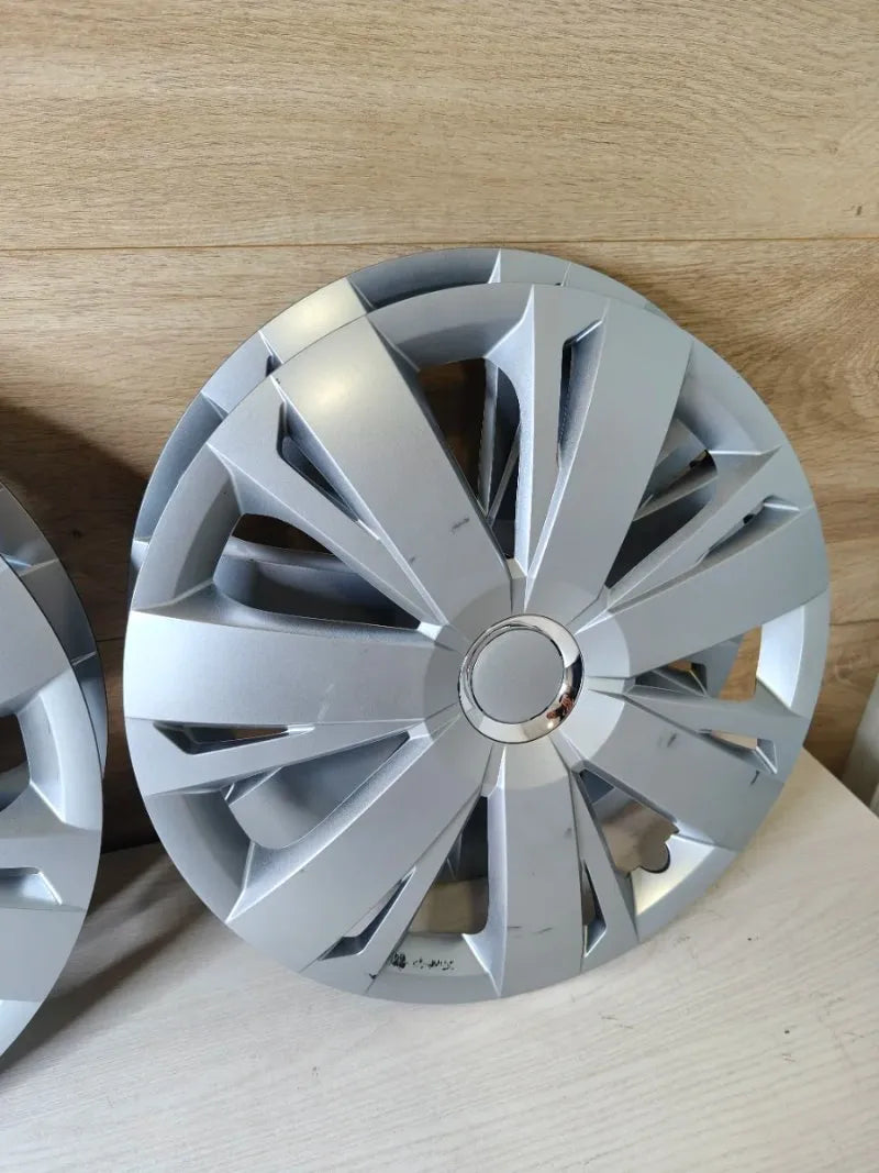 Tapacubos Plateados 16 Pulgadas - SWISS DEIVE