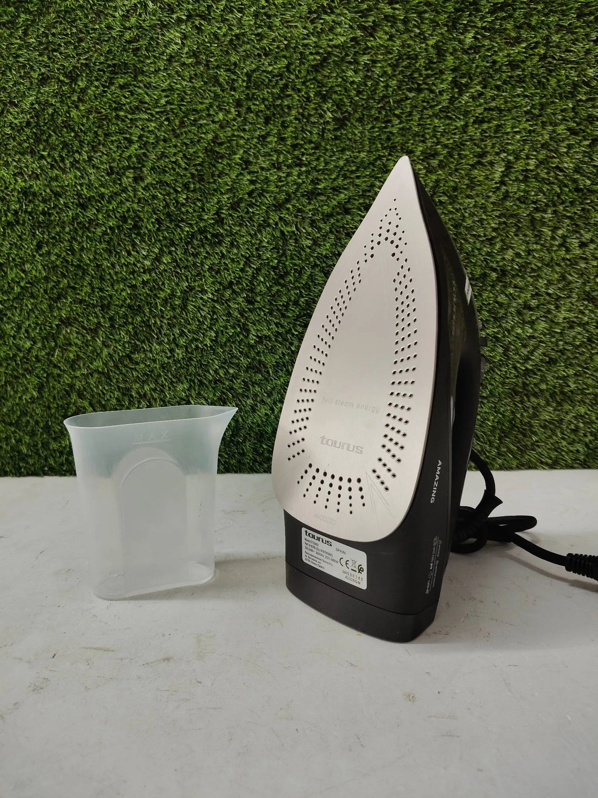 Plancha de Vapor 3000W - TAURUS