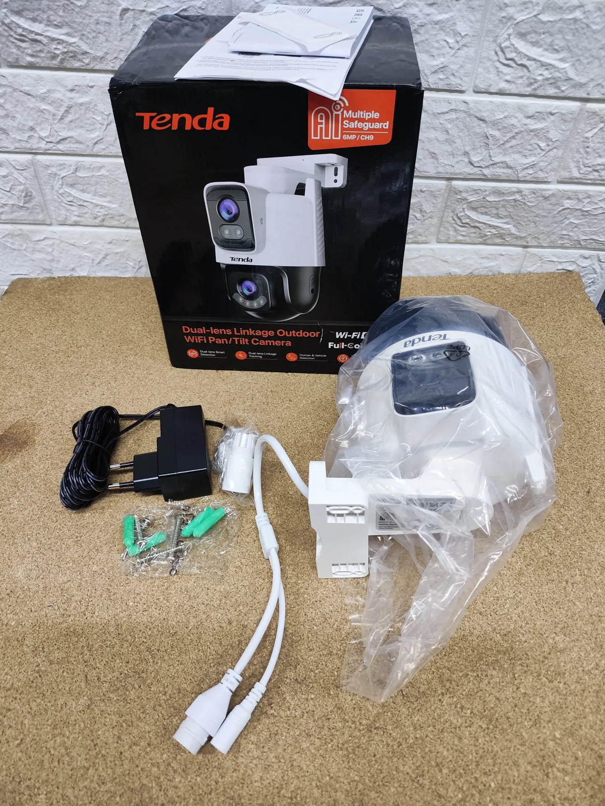 Cámara Vigilancia WiFi Exterior Tenda CH9