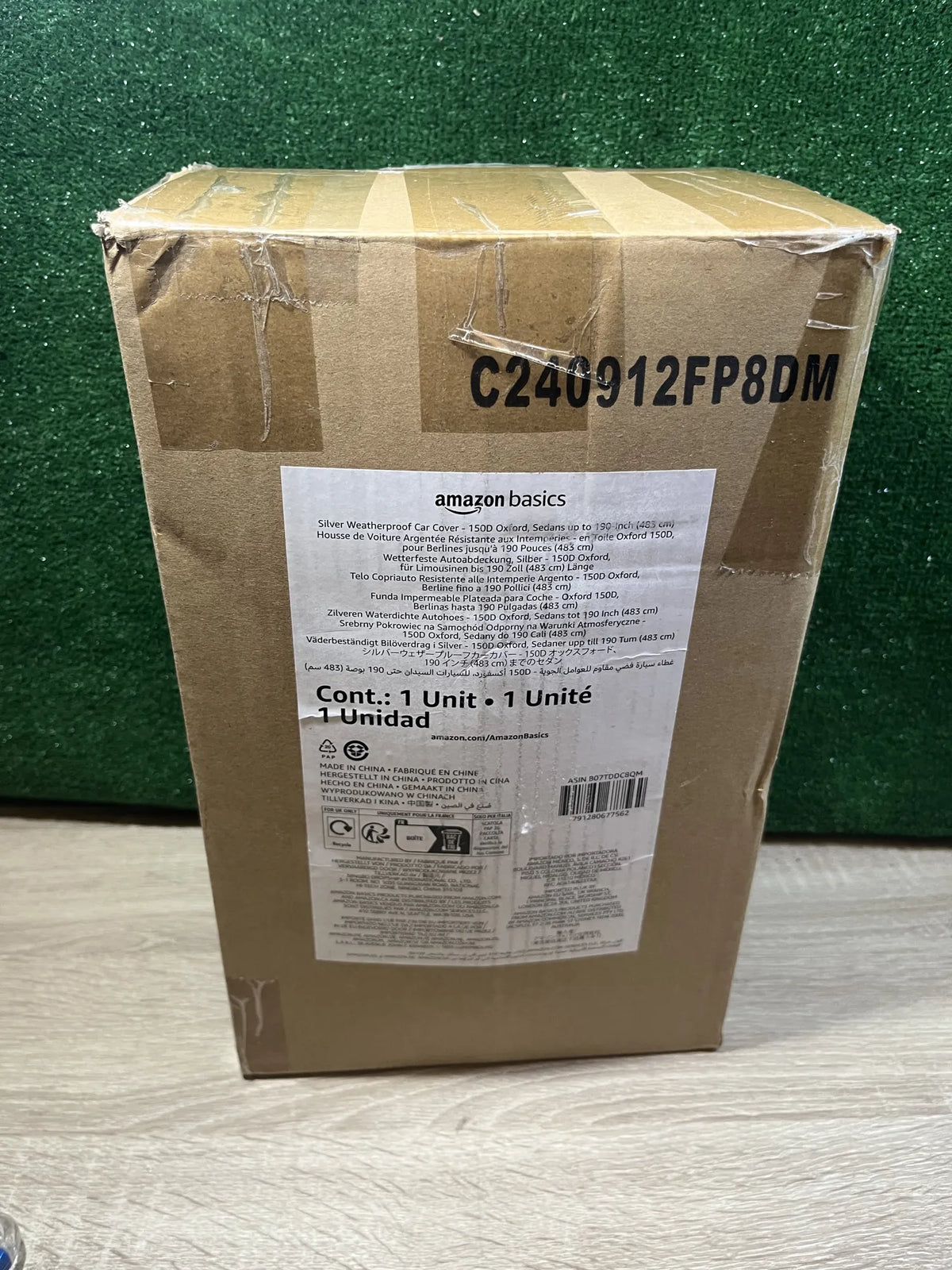 Funda resistente para Coche Amazon Basics