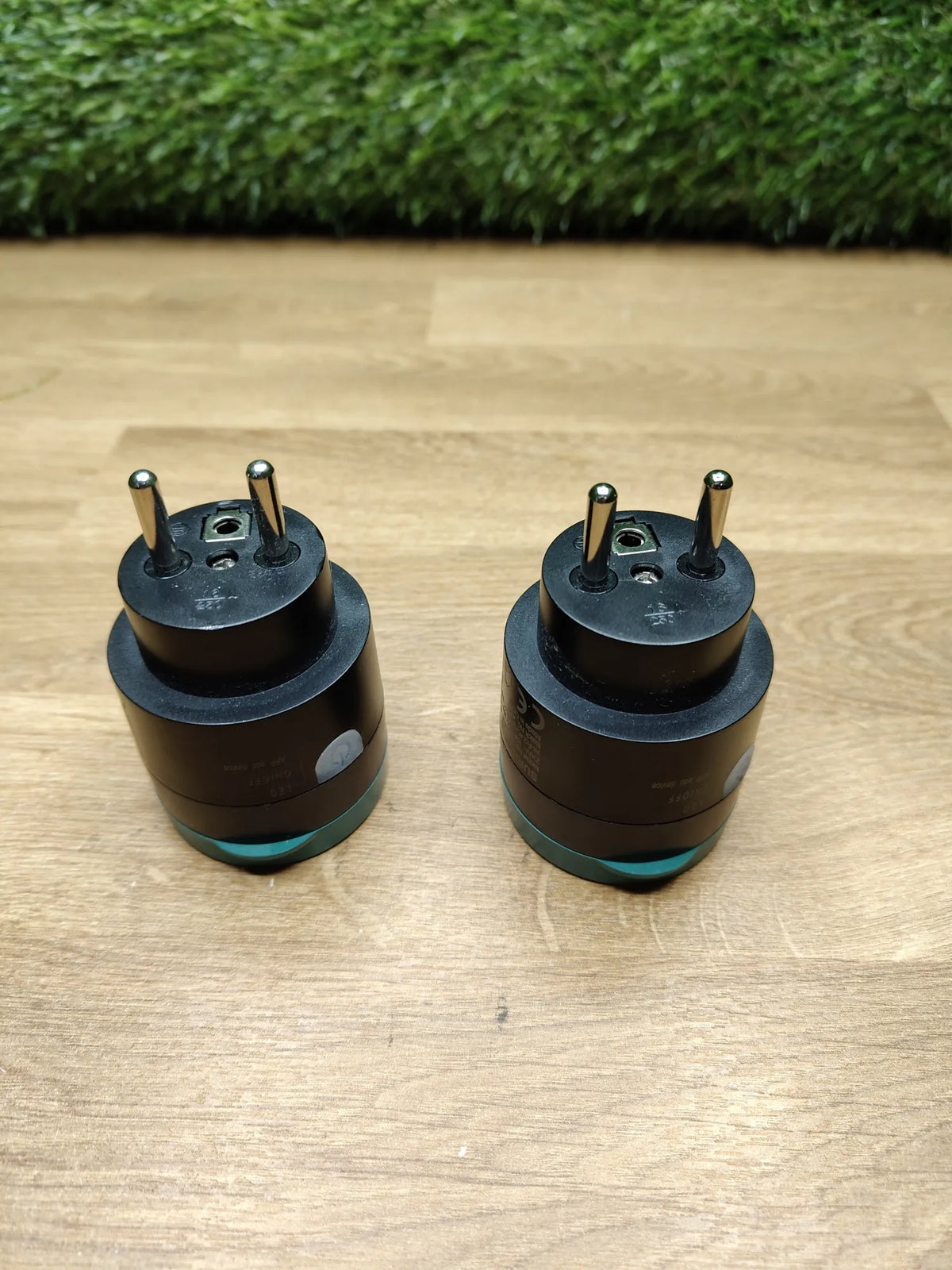 Mini enchufes SURNICE
