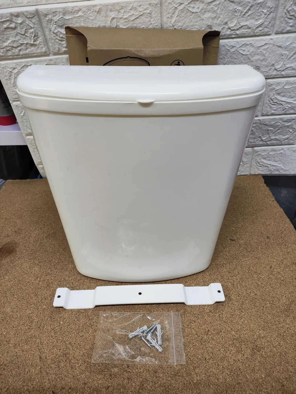 Cubo basura compacto y colgante Brunner