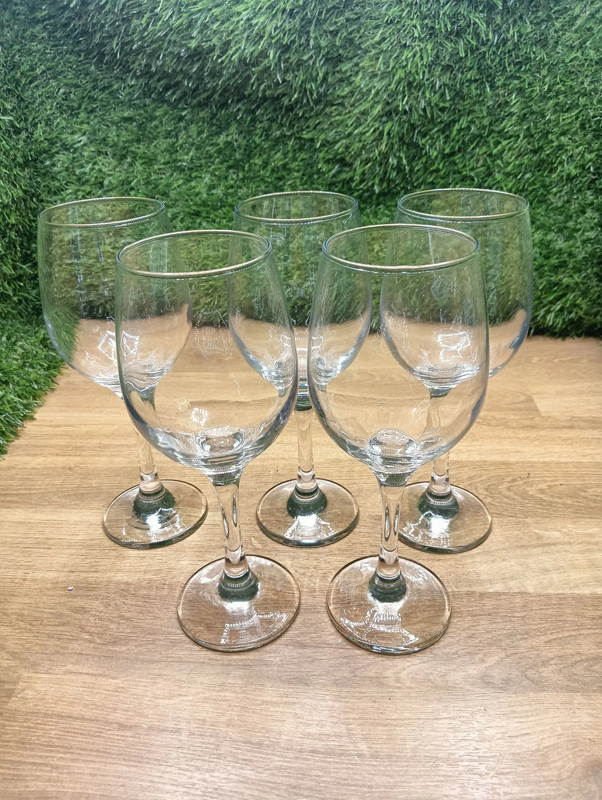 Juego de 5 copas de vino