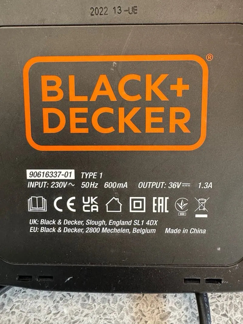 BLACK+DECKER  36V Cargador