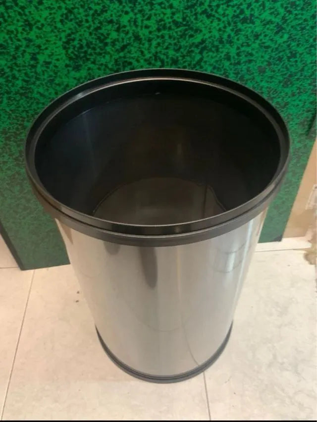 Cubo de basura - Metro