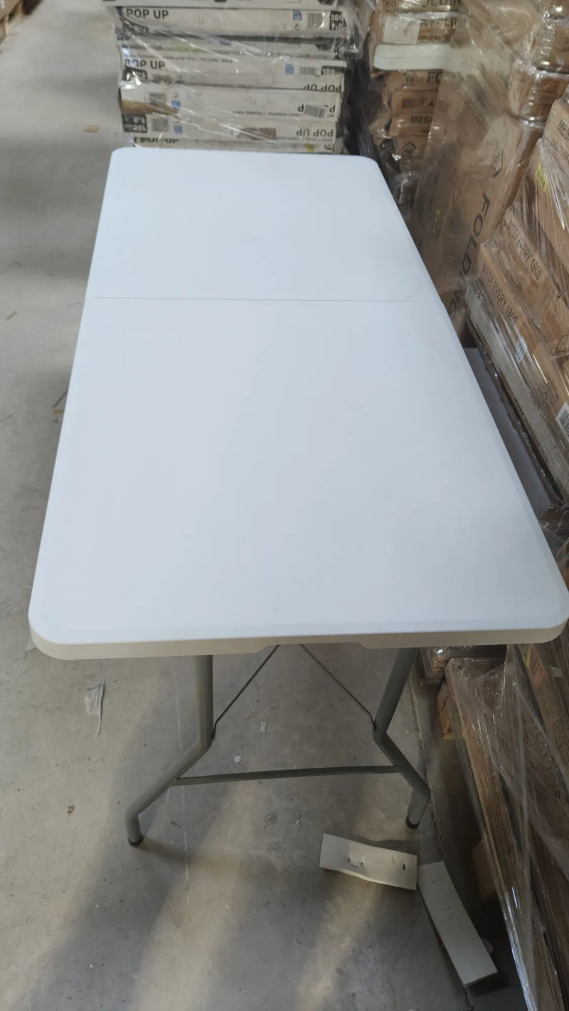 Mesa plegable multifuncional, con tablero realizado