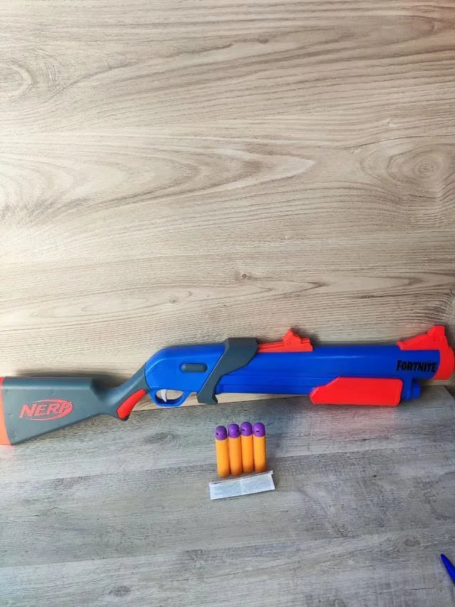 Nerf Fortnite Pump SG Blaster, Pump Action Mega Da