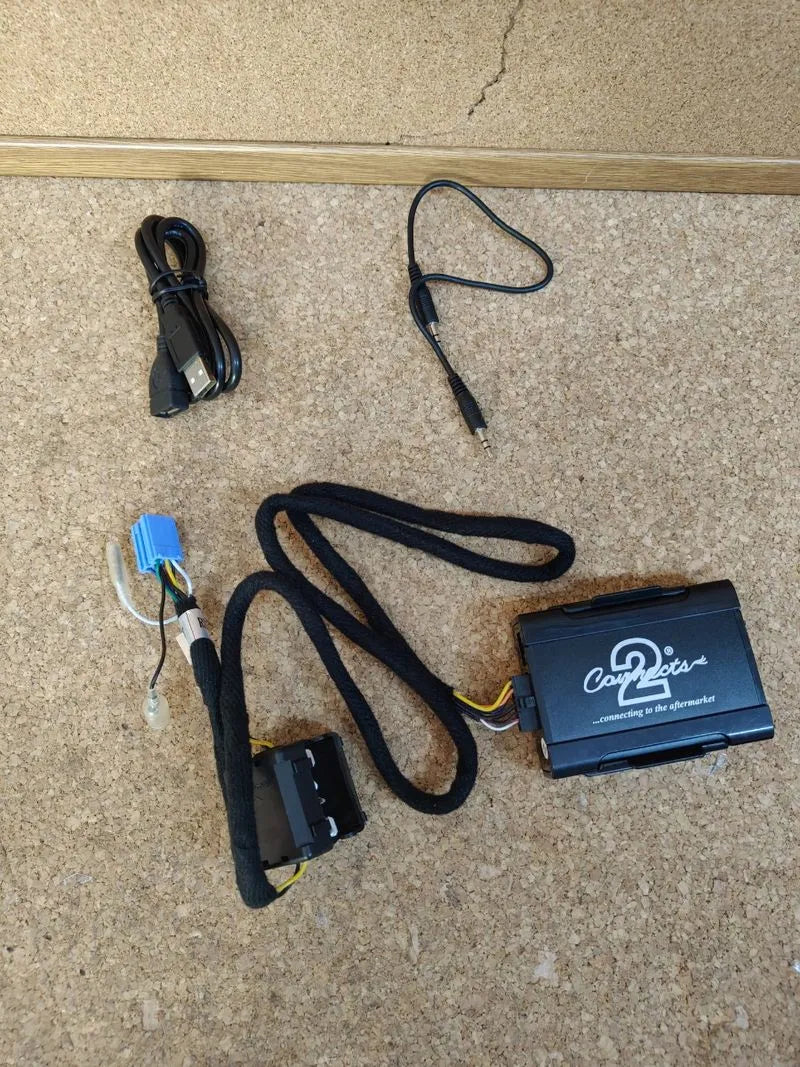 Connects2 CTARNUSB003 Adaptador USB Renaul Megane