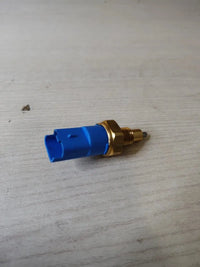 Sensor de temperatura con conector