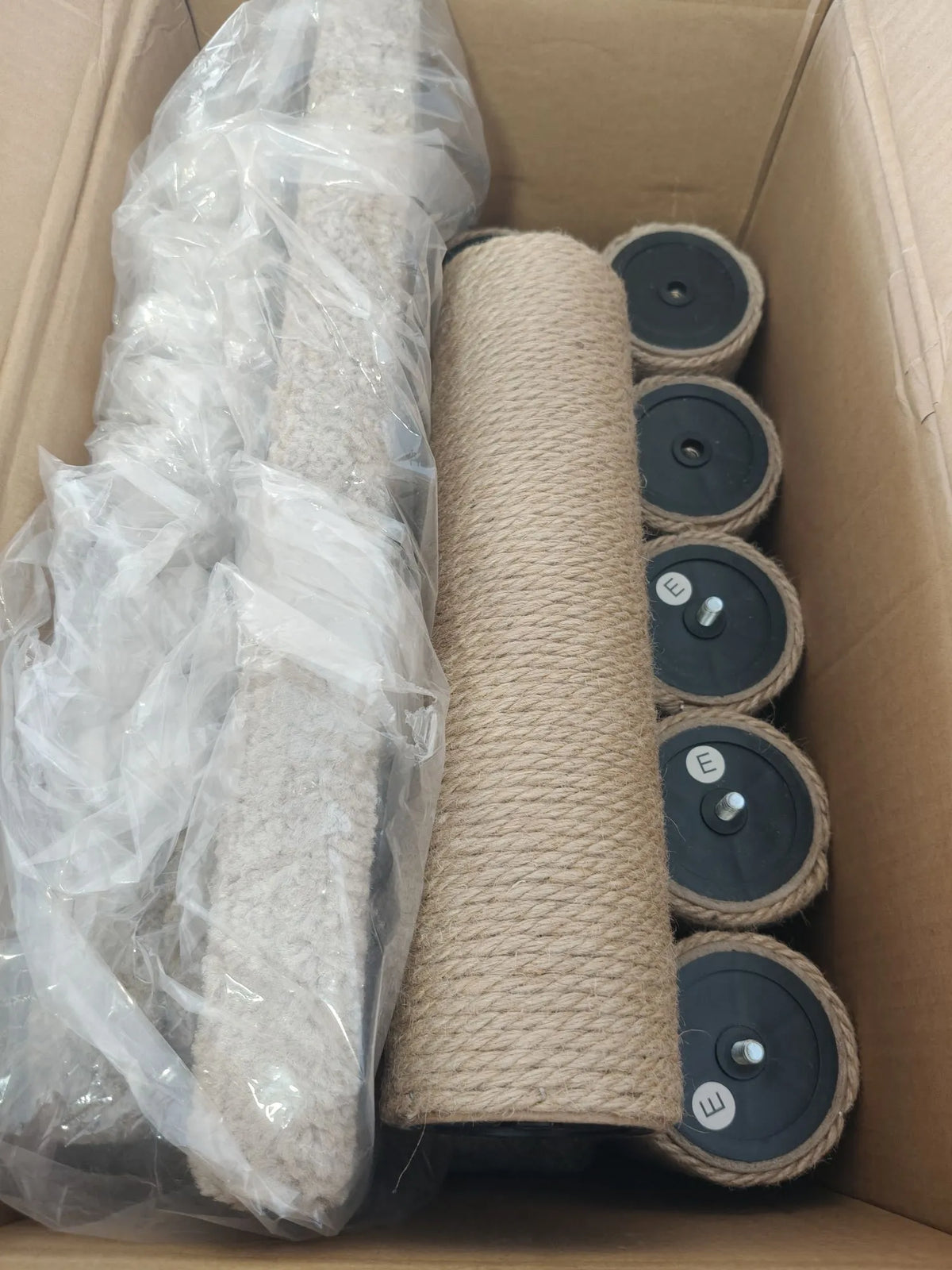 Torre multinivel para gatos - AMAZON BASICS