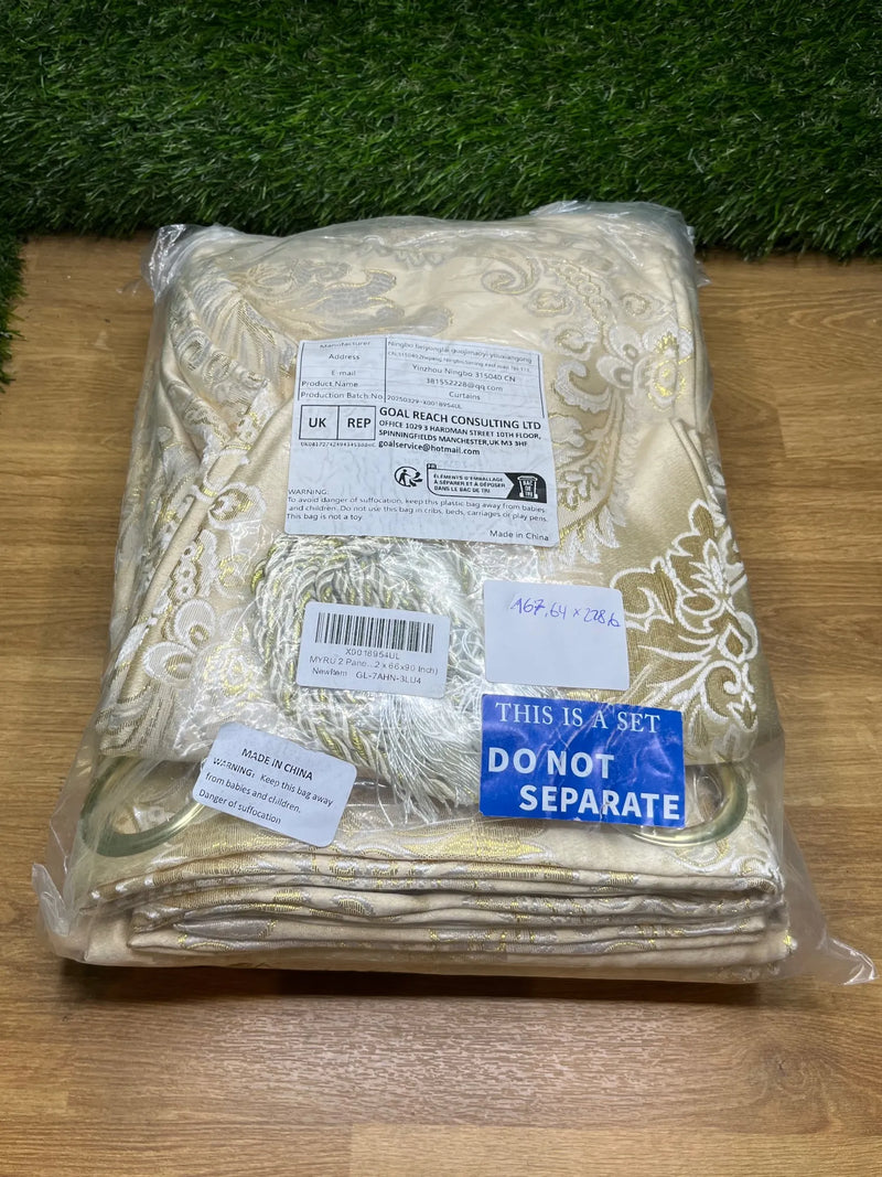 Juego de 2 cortinas europeas Dorado