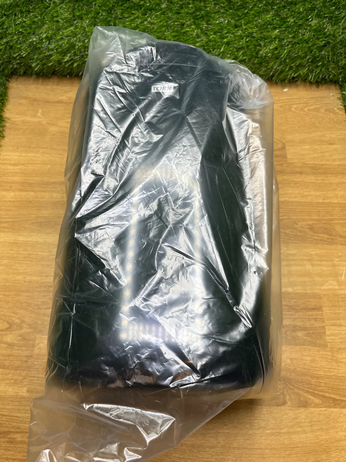 Cubo de basura con tapa/Papelera Tork