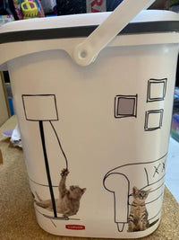 Recipiente para croquetas para gatos