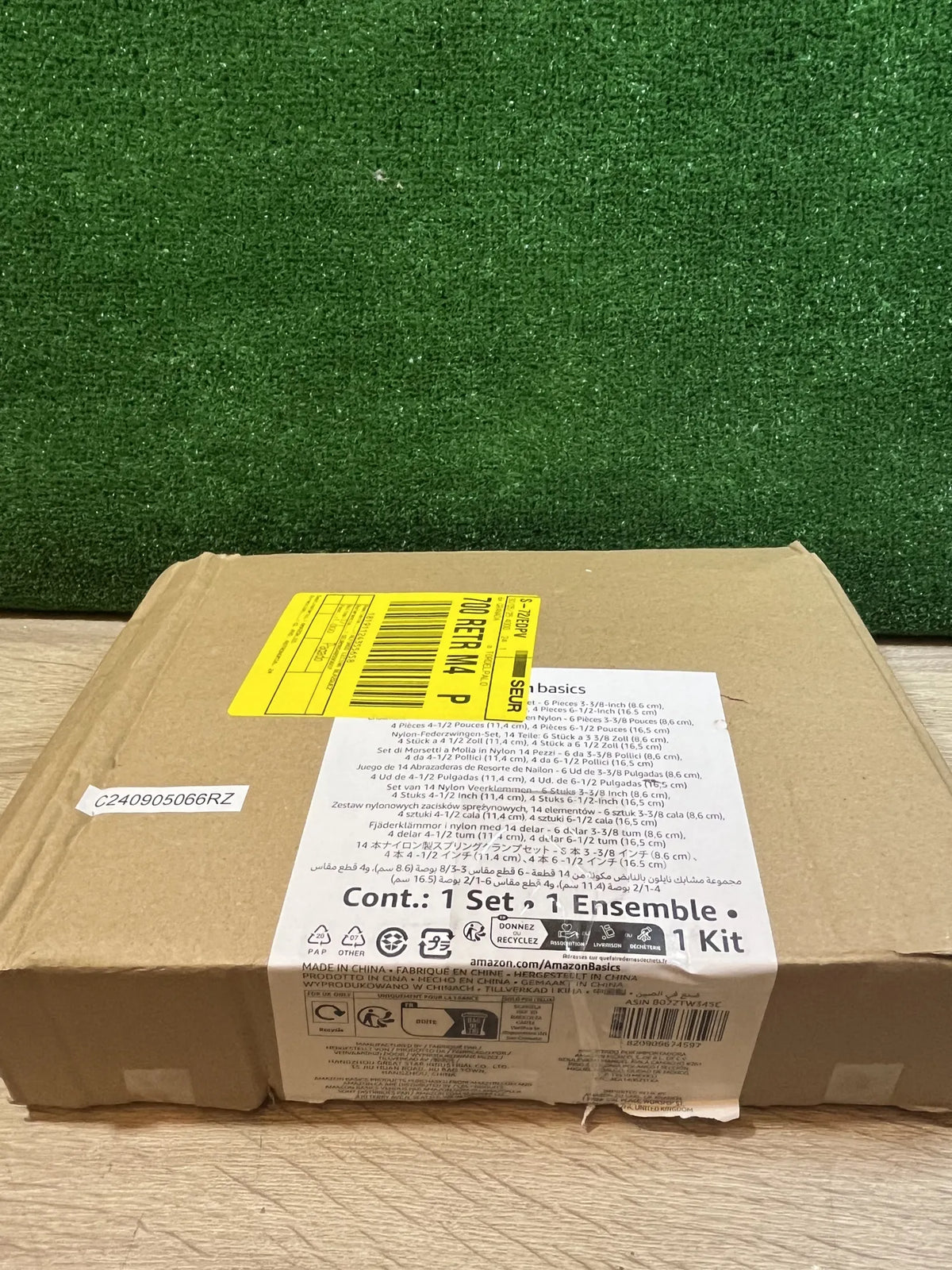 Abrazaderas de resorte de nylon Amazon Basics