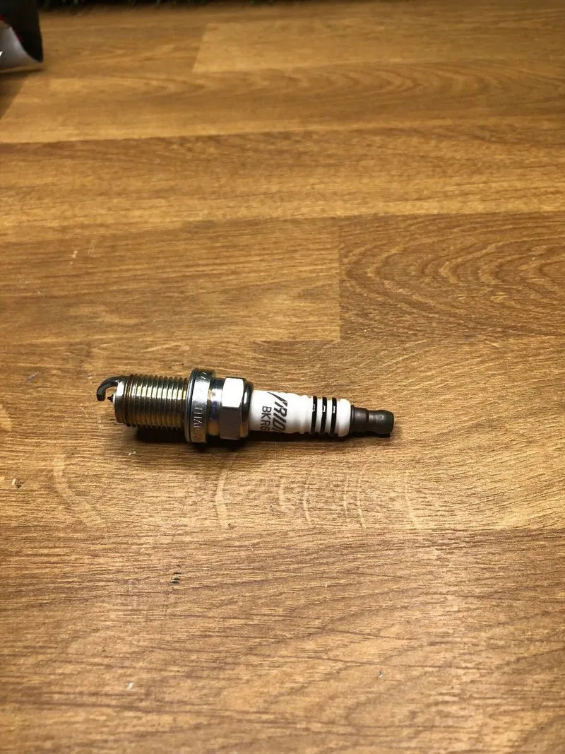 NGK Spark Plug Iridium-IX BKR6EIX NGK