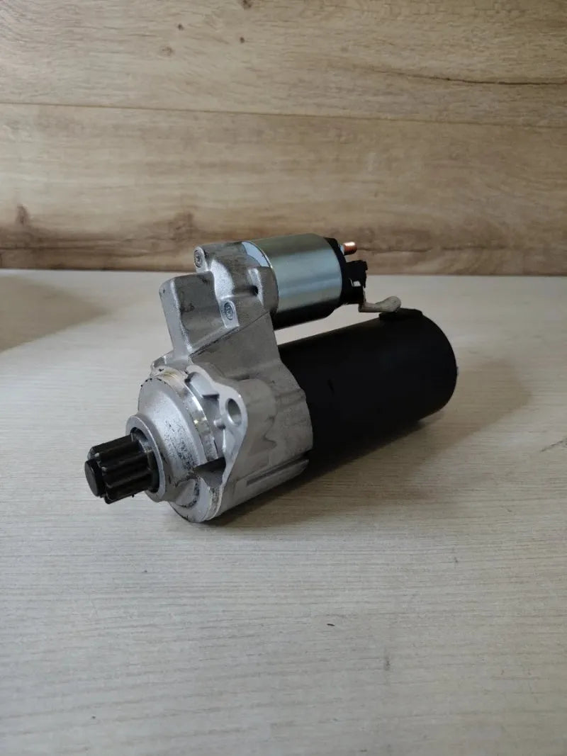 Motor de arranque 12V 2kw - HELLA