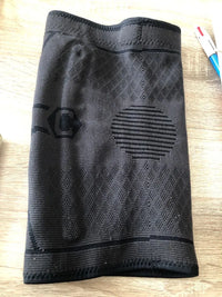 Rodillera deportiva negra