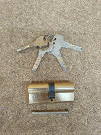 Cerradura 30x30 YALE
